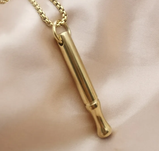 Breathing necklace for anxiety relief with a calming pendant, designed to help regulate breathing and promote relaxation.
